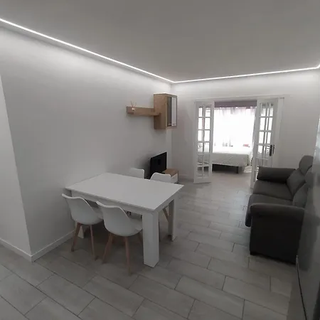 Apartman Colina White Cristianos